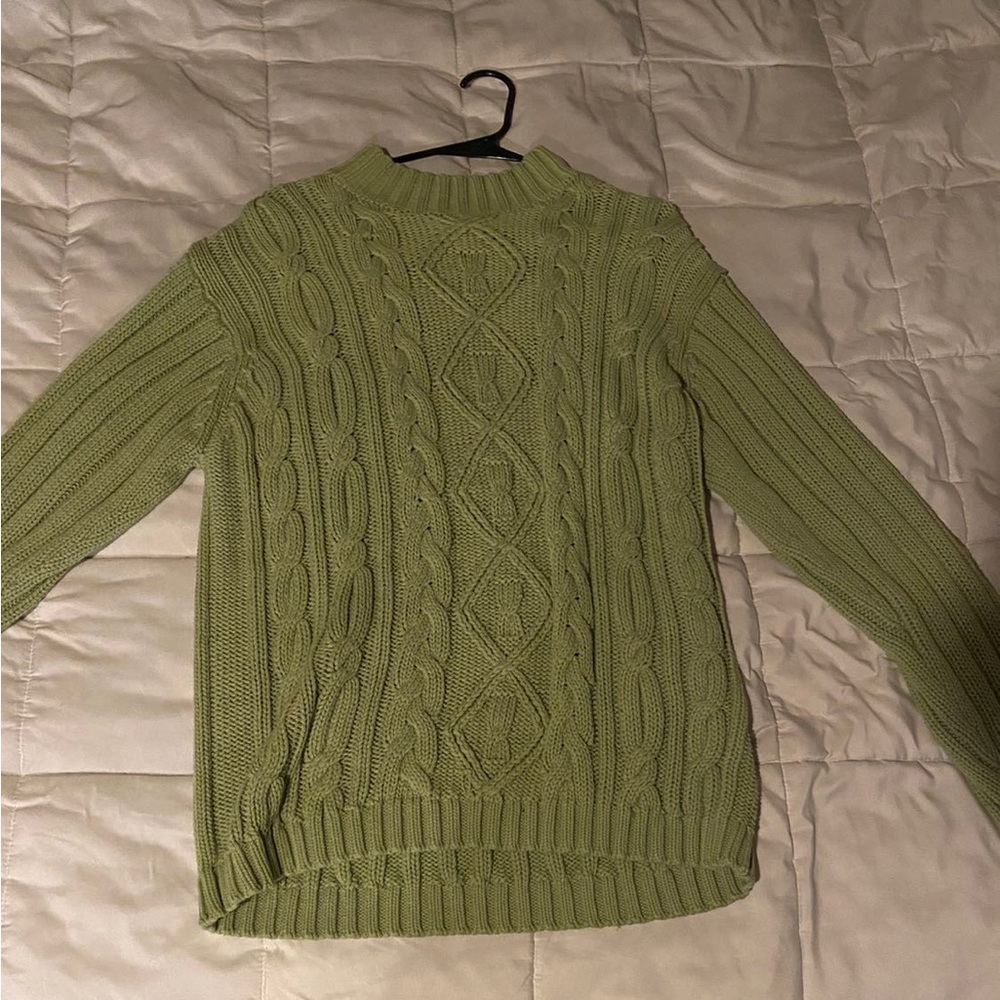 Vintage olive green knitted sweater